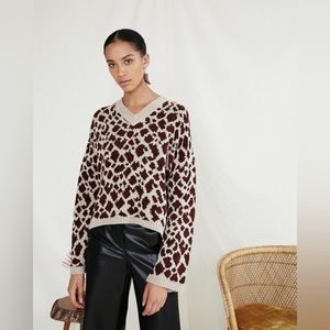 Nanushka Jamel V-neck giraffe intarsia cotton oversized sweater beige red s